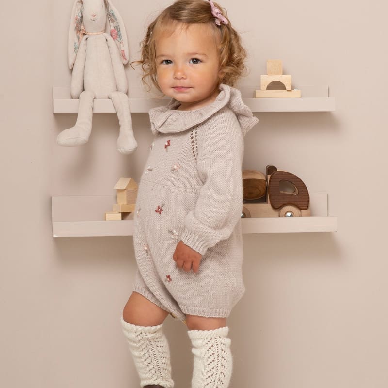 Strikk The Look: Åse-romper sand