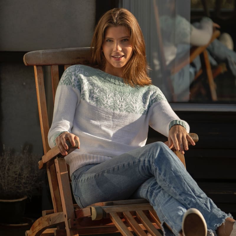 Strikk The Look: Blomma-genser hvit/grågrønn