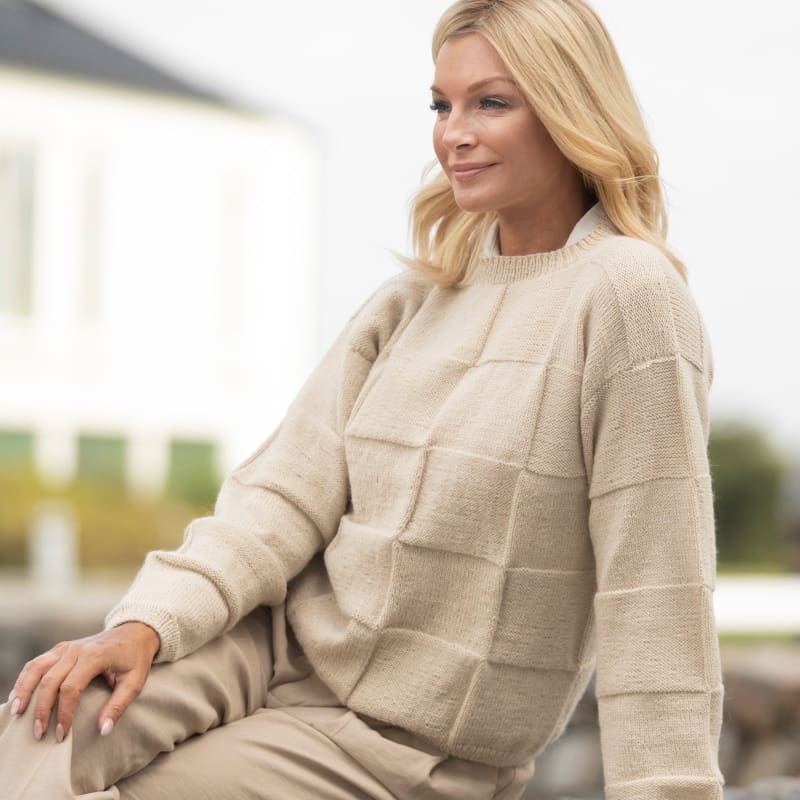 Strikk The Look: Bond-genser lys beige