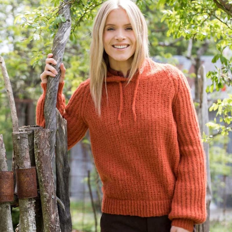 Strikk The Look: Carin-hettegenser brent oransje