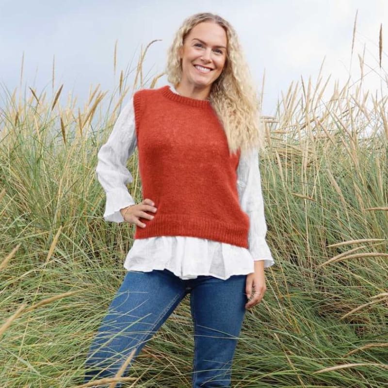 Strikk The Look: Christin-vest Terracotta