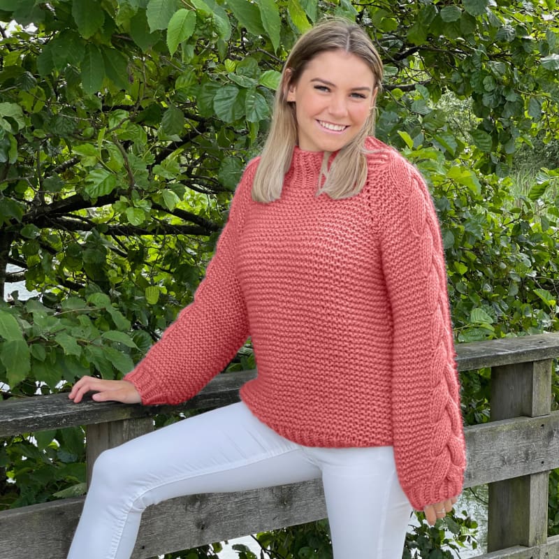 Strikk The Look: Chunky- flettegenser lakserosa
