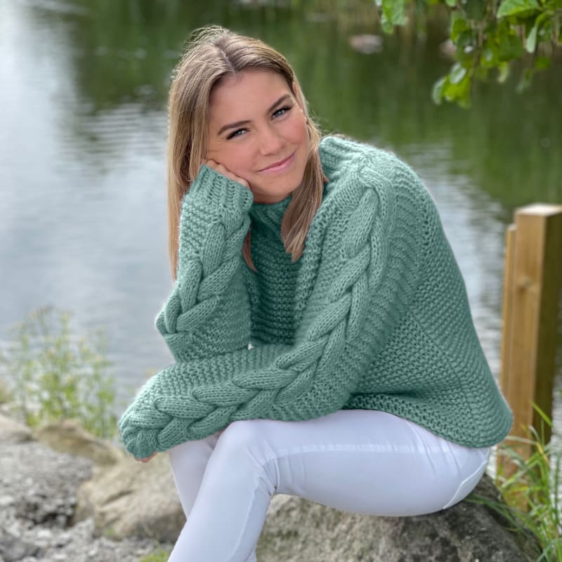 Strikk The Look: Chunky- flettegenser petrol
