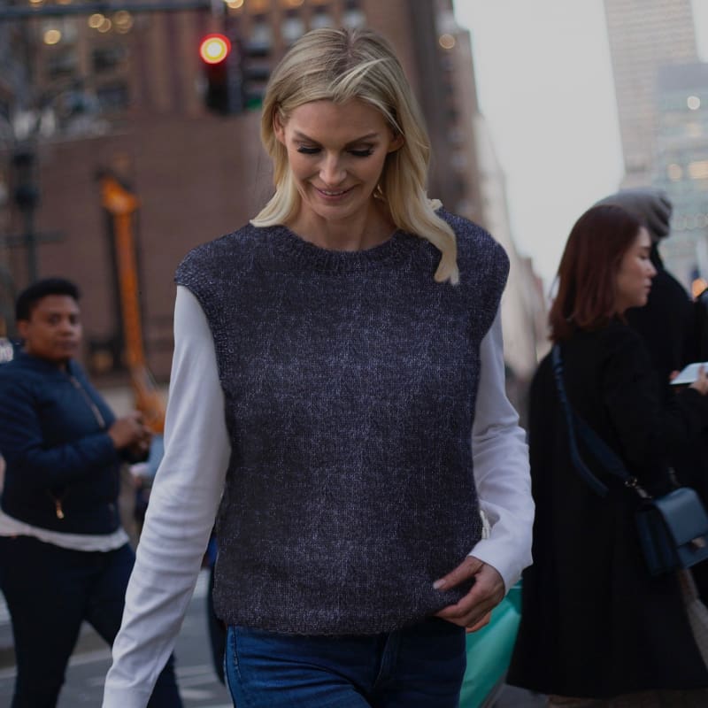 Strikk The Look: Clara-vest marine