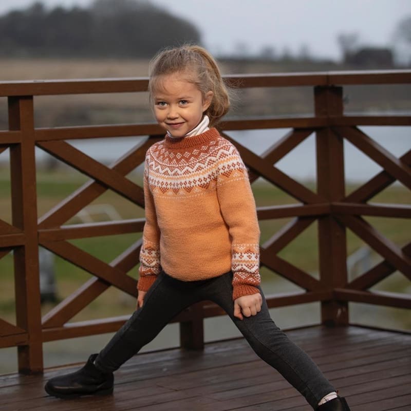 Strikk The Look: Diis-genser barn fersken