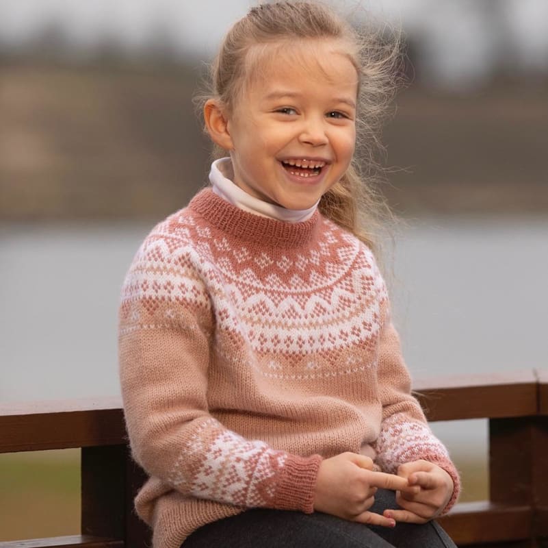 Strikk The Look: Diis-genser barn pudderrosa