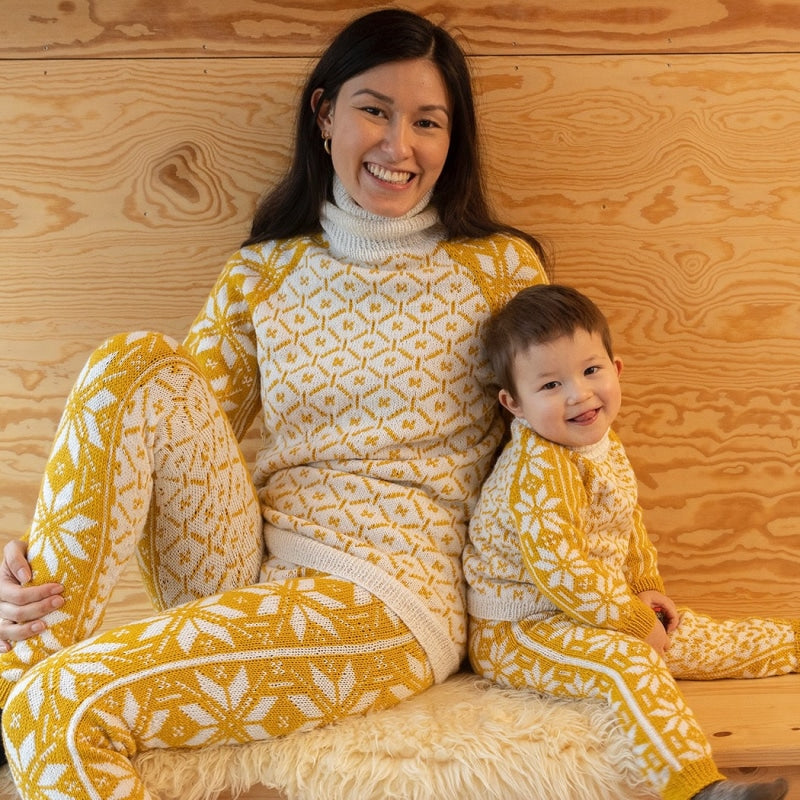 Strikk The Look: Ellinor bukse og genser gul Frøya