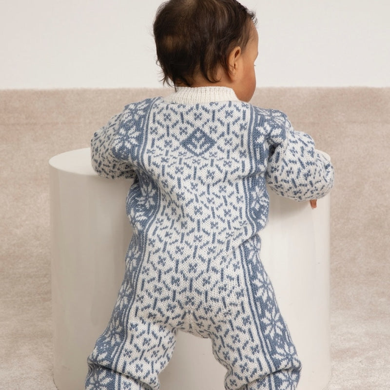 Strikk The Look: Ellinor- dress hvit/blå