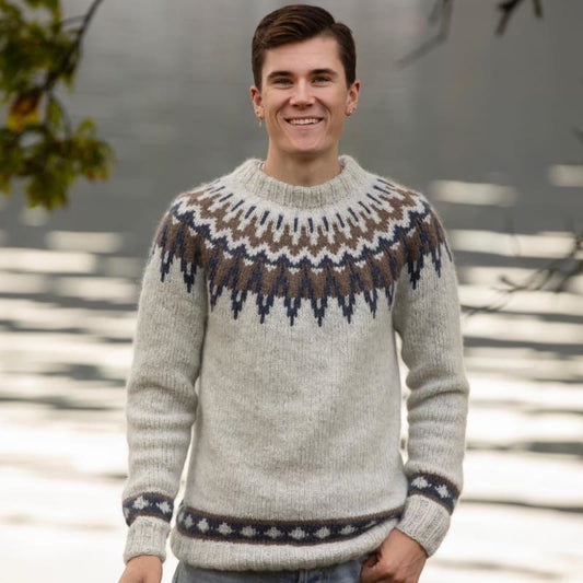 Strikk The Look: Farfar-genser perlegrå