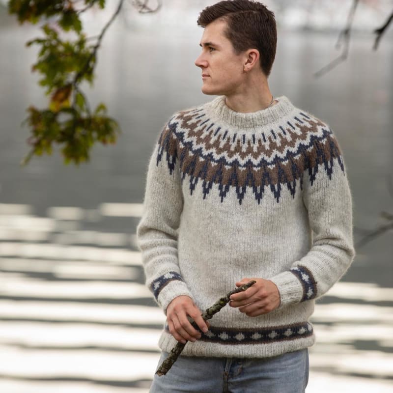 Strikk The Look: Farfar-genser perlegrå