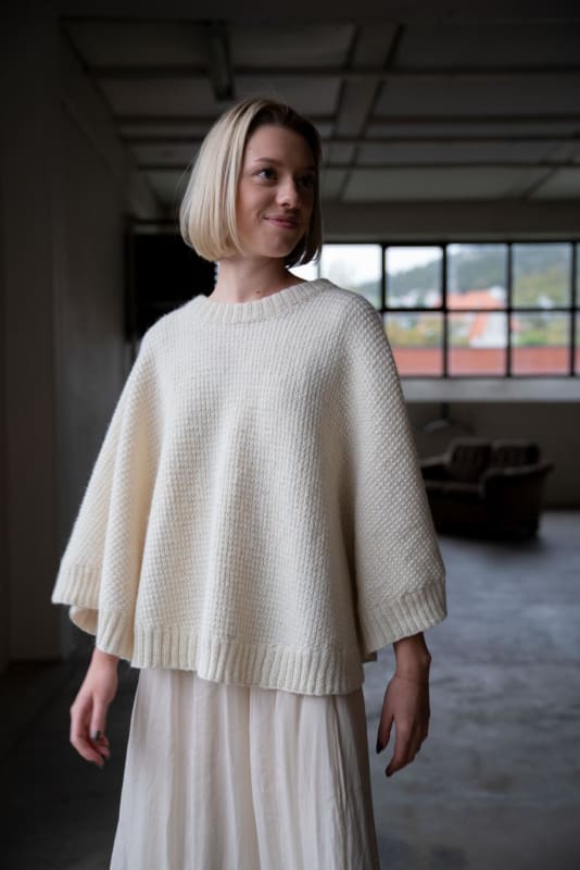 Strikk The Look: Florence-poncho & halstube natur