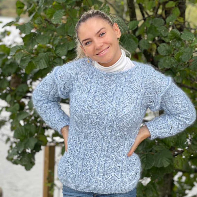 Strikk The Look: Gjende genser lys blå