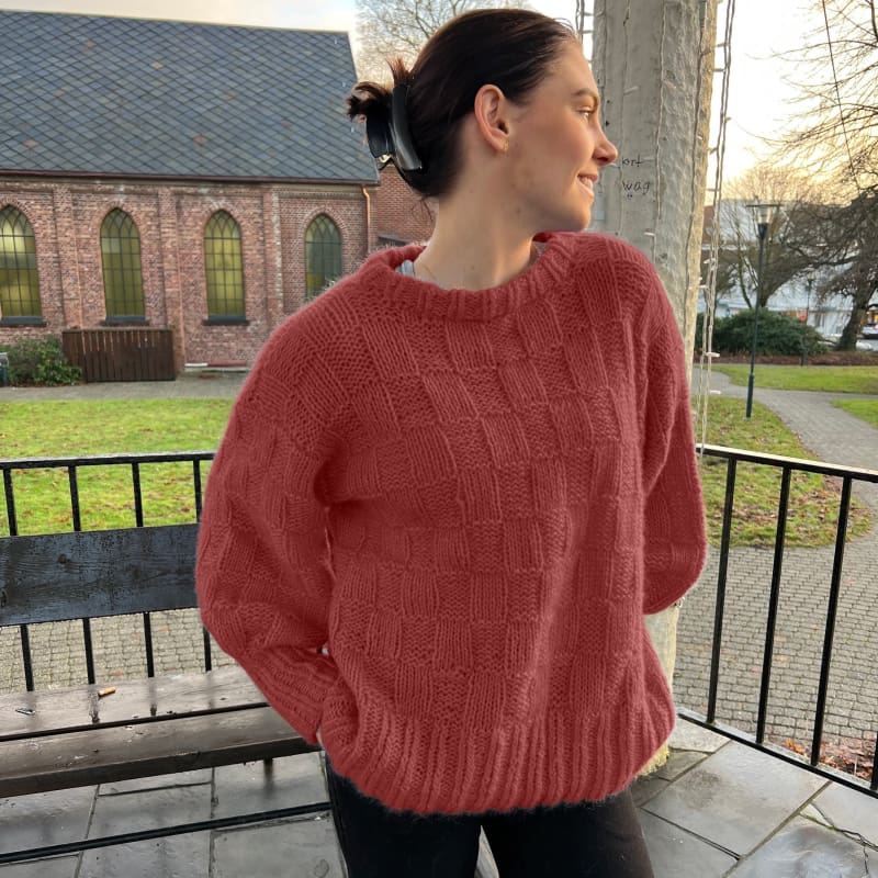 Strikk The Look: Glad-genser lys burgunder