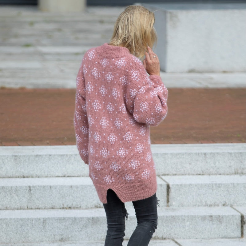 Strikk The Look: Hazel-genser gammelrosa/hvit