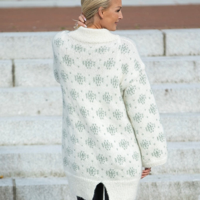 Strikk The Look: Hazel-genser natur/støvet lys grønn