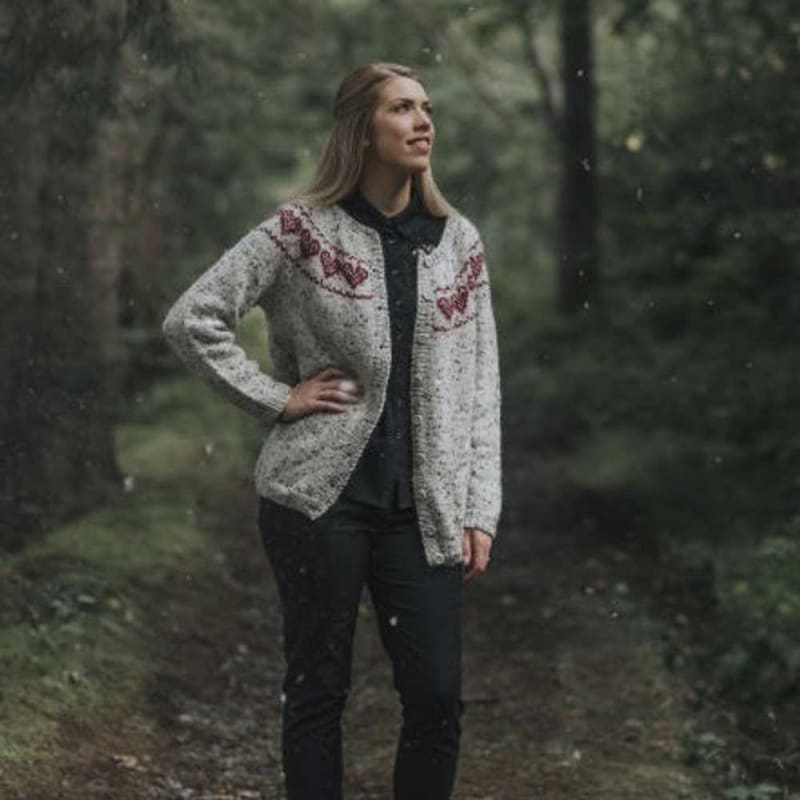 Strikk The Look: Hjerte-jakke voksen natur