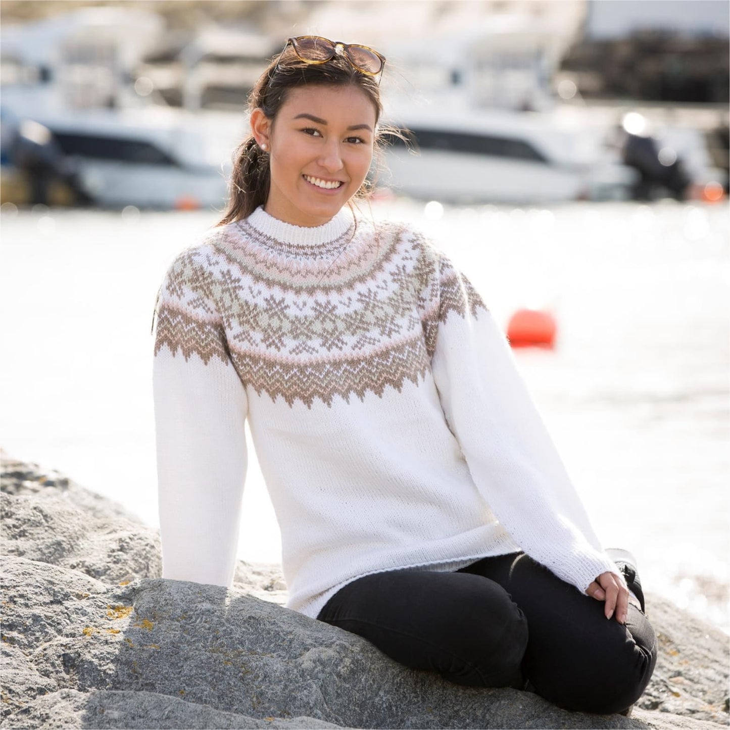 Strikk The Look: Hvit Fryd-genser