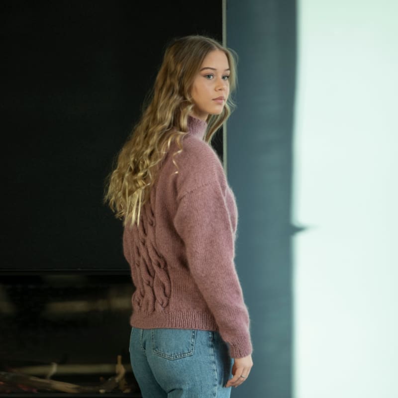 Strikk The Look: Jen-genser gammelrosa