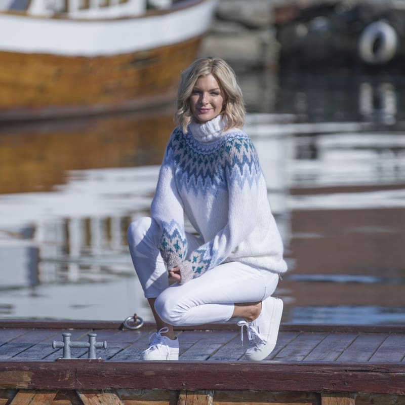 Strikk The Look: Kathrine-genser hvit og blå