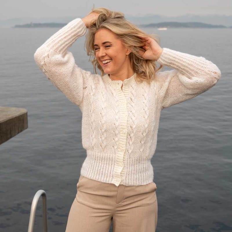 Strikk The Look: Kira cardigan hvit
