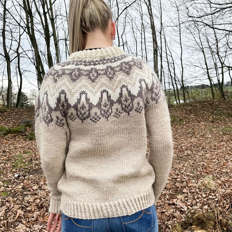 Strikk The look: Klaki-genser beige/brun Tmp
