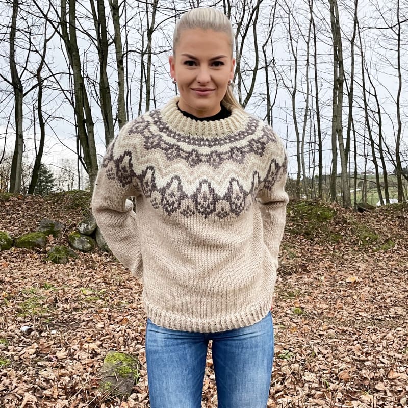 Strikk The look: Klaki-genser beige/brun Tmp