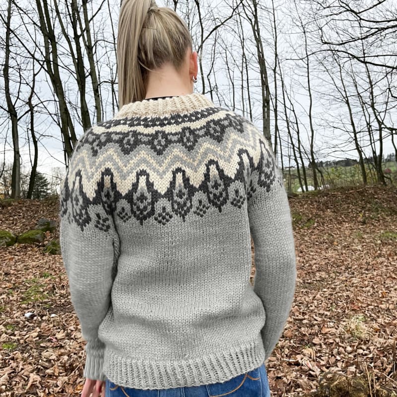 Strikk The Look: Klaki-genser lys grå