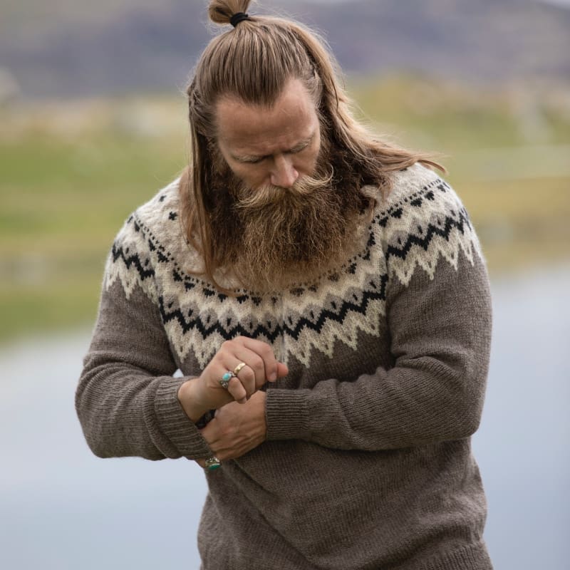 Strikk The Look: Kraft-genser grå