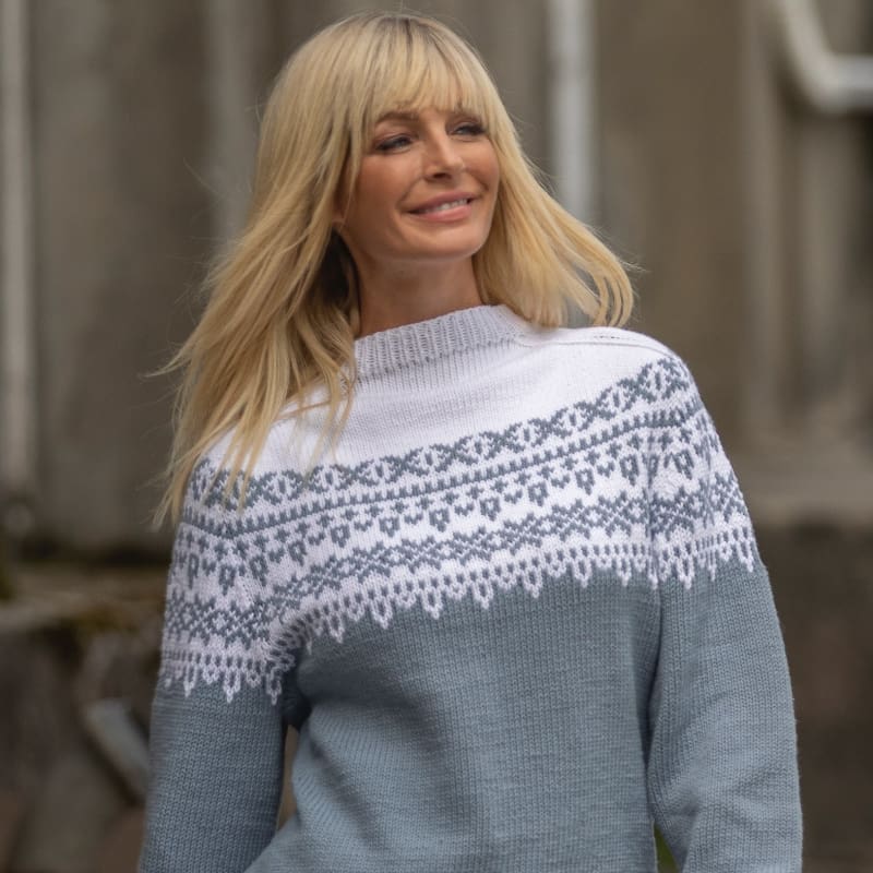 Strikk The Look: Krus-genser blå