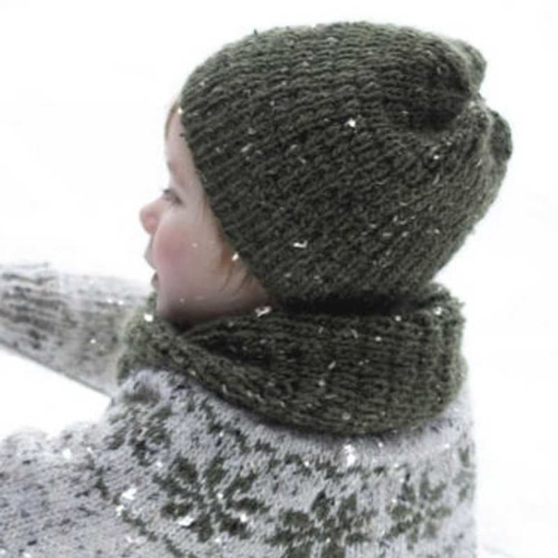 Strikk The Look: lue og hals barn oliven