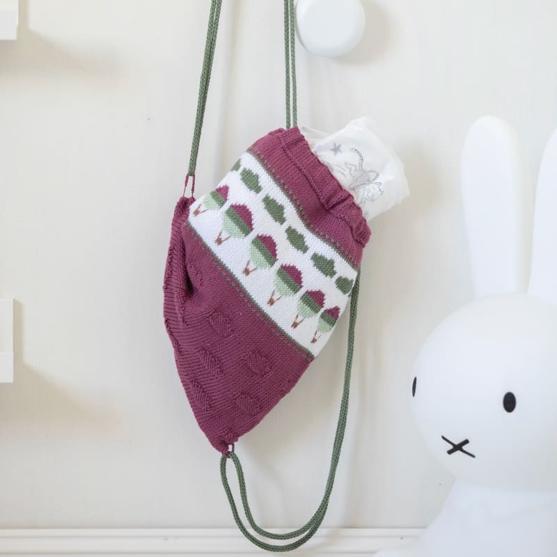 Strikk The Look: Luftballong-stellepose/gymbag burgunder