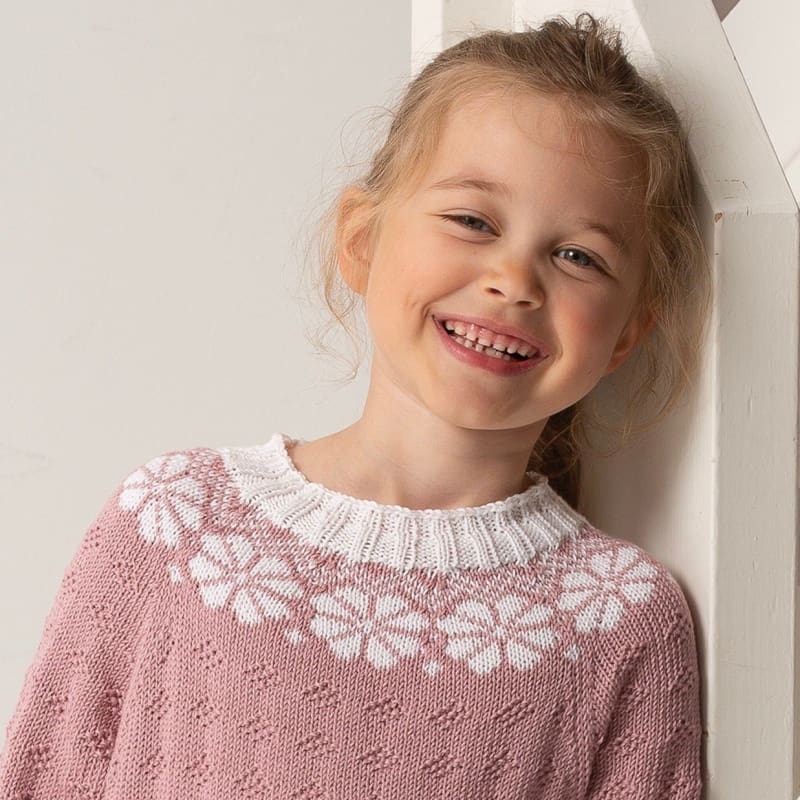 Strikk The Look: Lydia-genser barn pudderrosa