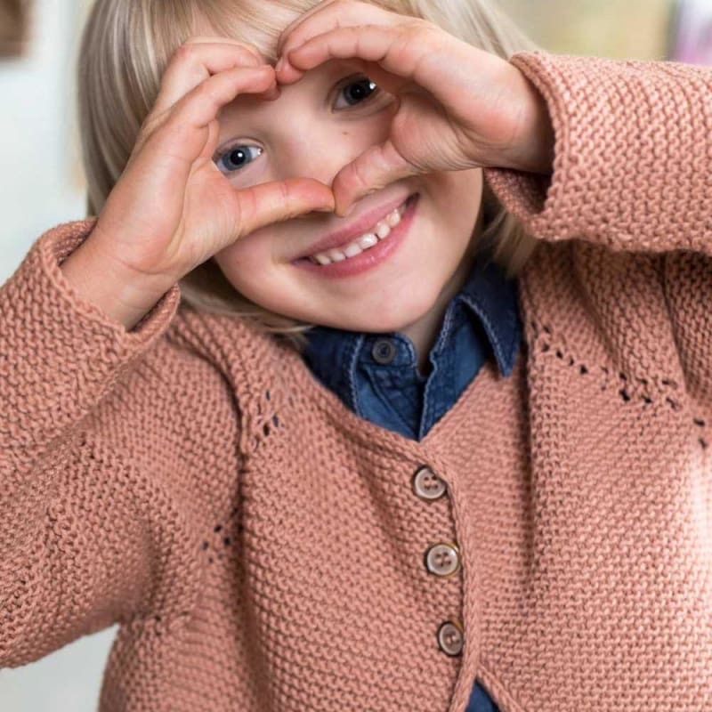 Strikk The Look: Lykkeliten-rillejakke pudderrosa