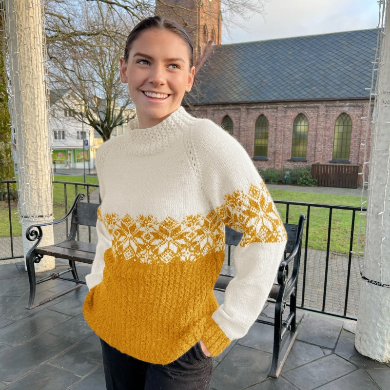 Strikk The Look:  Lysefjord-genser gullgul