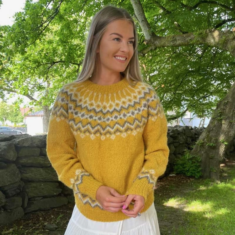 Strikk The Look: Dolomitt-genser gul