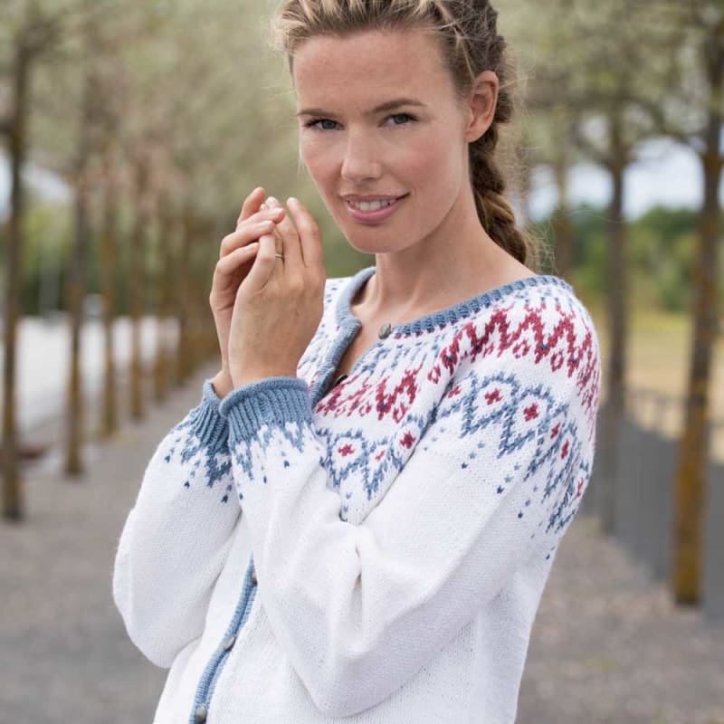 Strikk The Look: Mammahjerte-jakke hvit