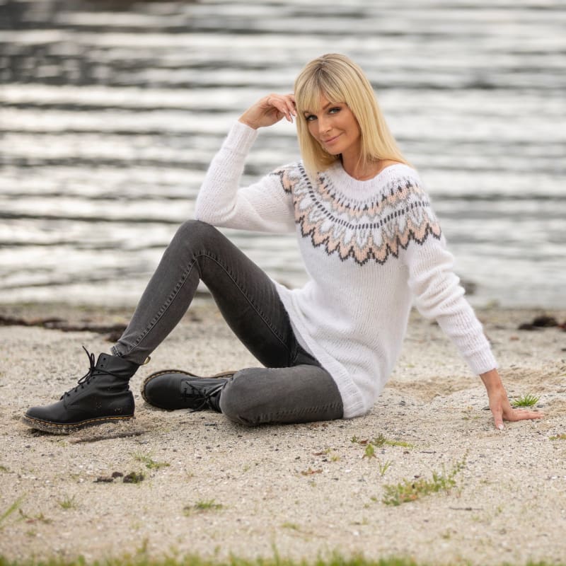 Strikk The Look: Mole-genser hvit