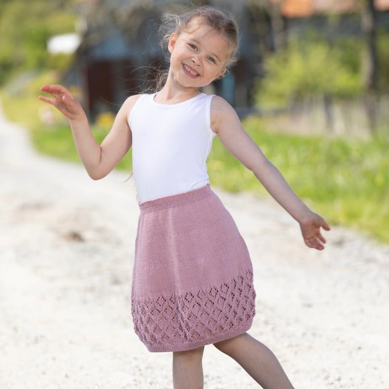 Strikk The Look: Nira genser og skjørt