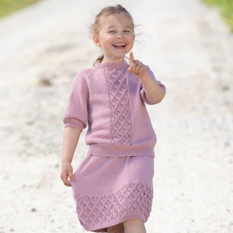 Strikk The Look: Nira genser og skjørt