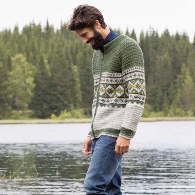 Strikk The Look: Norønna-jakke olivengrønn