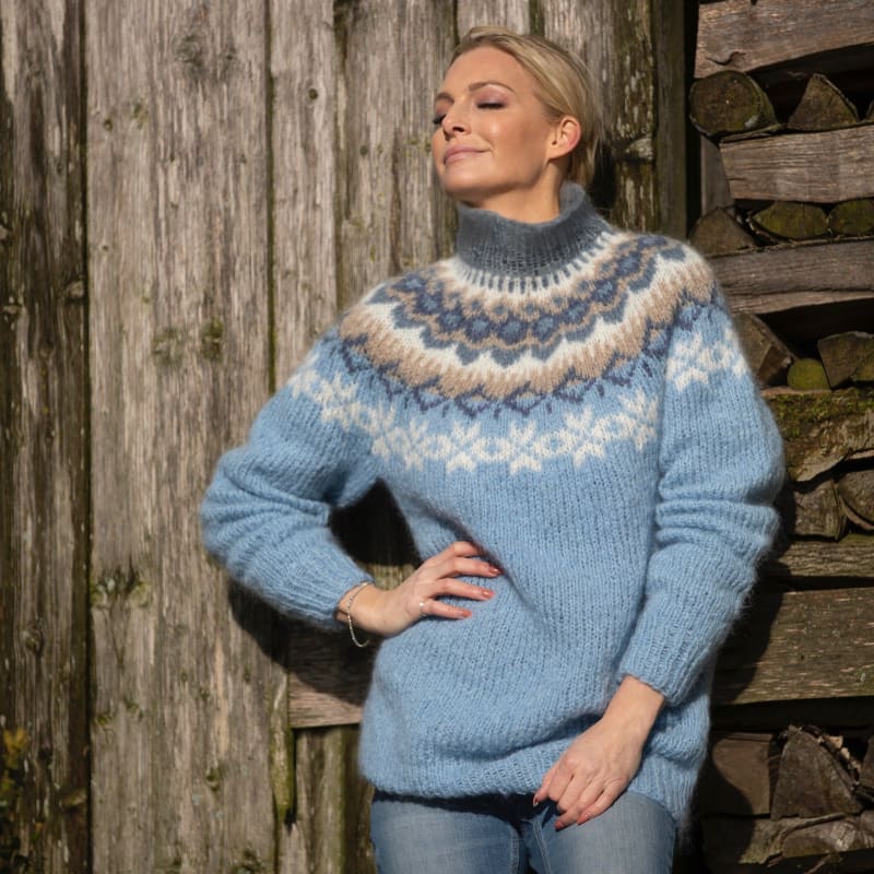 Strikk The Look: Nova-genser lys blå