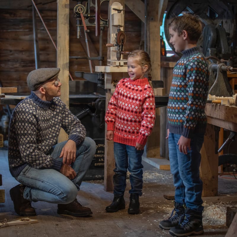 Strikk The Look: Oppfinner-genseren jeansblå/grå
