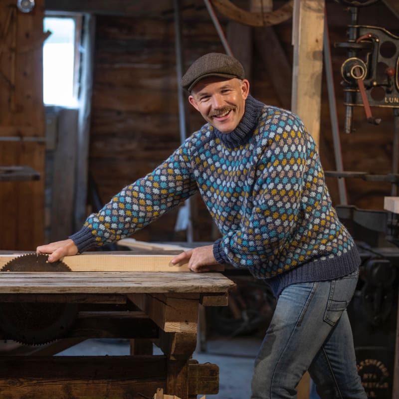 Strikk The Look: Oppfinner-genseren jeansblå