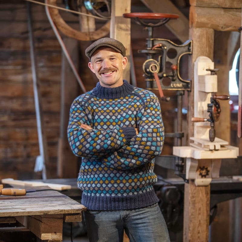 Strikk The Look: Oppfinner-genseren jeansblå