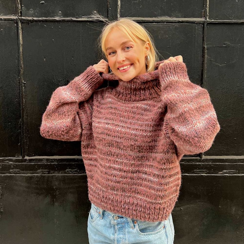 Strikk The Look: Øyunn balaklava-genser brunrød