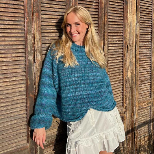 Strikk The Look: Øyunn raglan-genser blå