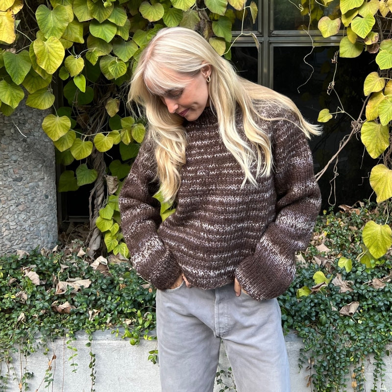 Strikk The Look: Øyunn raglan-genser brun