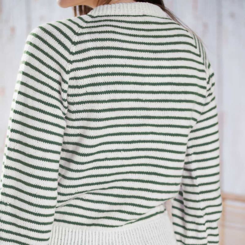 Strikk The Look: Pernilla-genser hvit/armygrønn