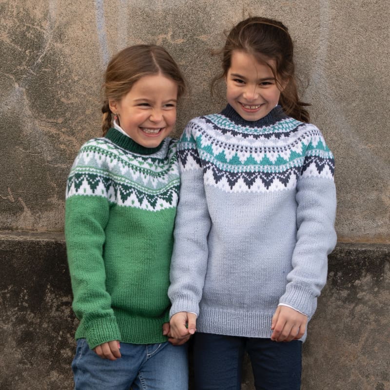 Strikk The Look: Pibbar-genser barn lys blå