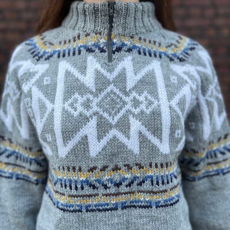 Strikk The Look: Ravn-genser grå